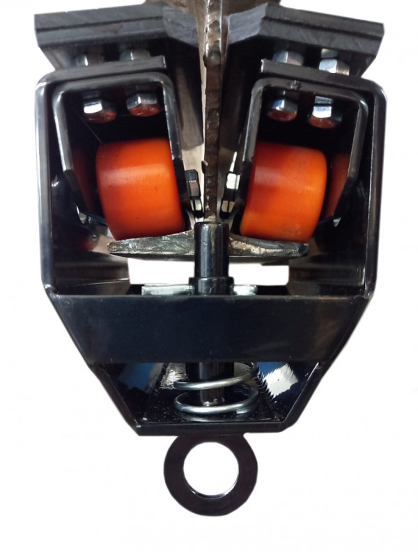 Система монорельсовая для боксерских мешков на движущихся опорах
